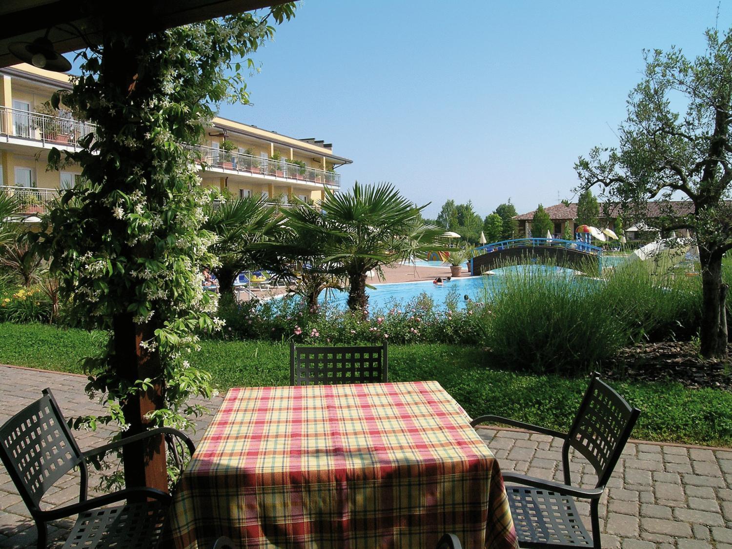 Camping Bella Italia Peschiera del Garda Exterior photo