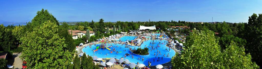 Camping Bella Italia Peschiera del Garda Exterior photo