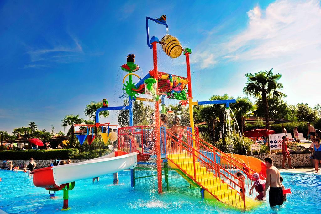 Camping Bella Italia Peschiera del Garda Exterior photo
