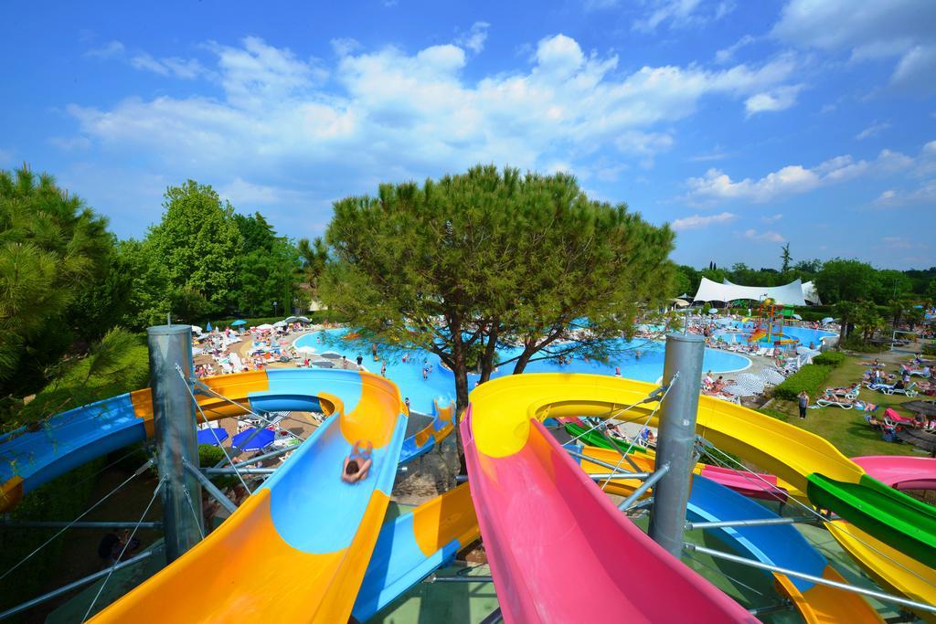 Camping Bella Italia Peschiera del Garda Exterior photo