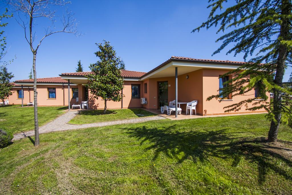 Camping Bella Italia Peschiera del Garda Exterior photo