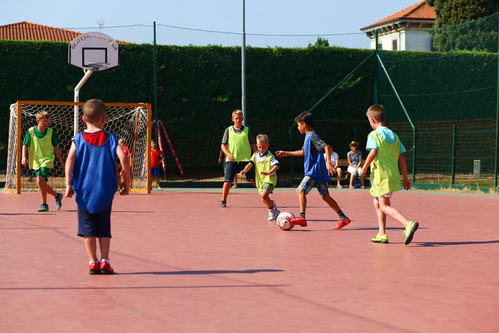 Camping Bella Italia Peschiera del Garda Exterior photo