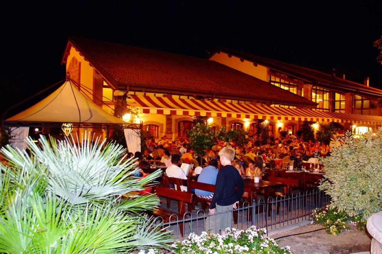 Camping Bella Italia Peschiera del Garda Exterior photo