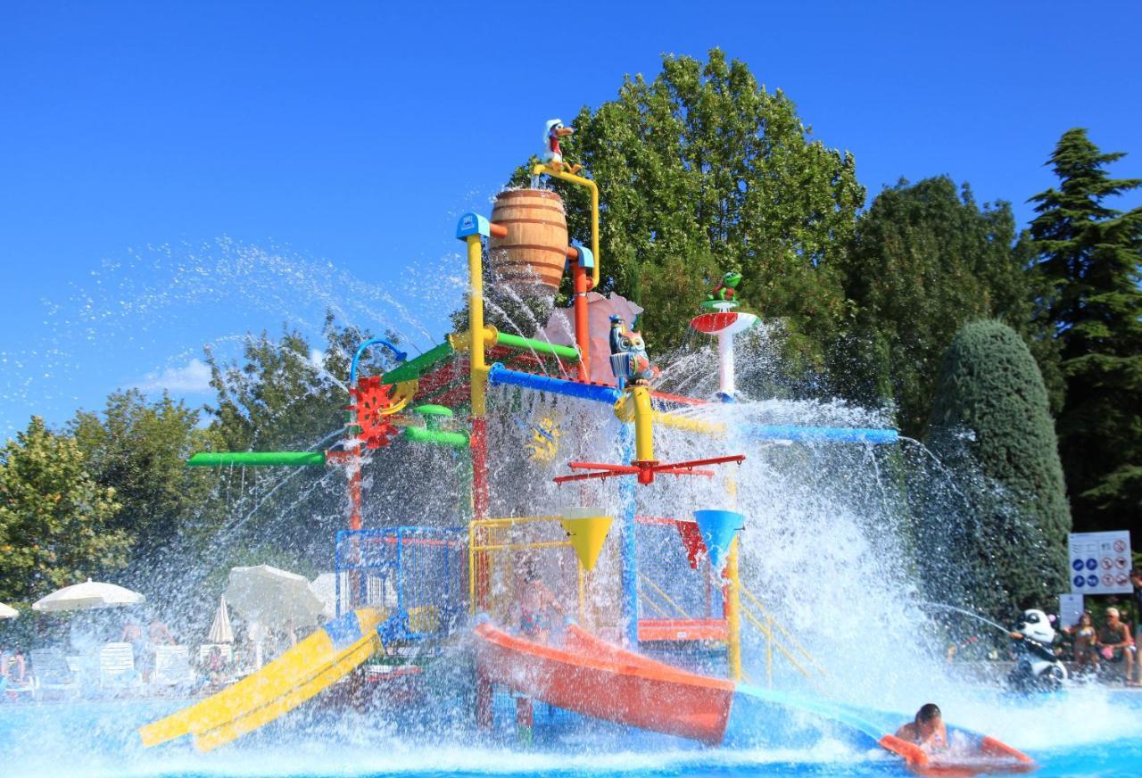 Camping Bella Italia Peschiera del Garda Exterior photo